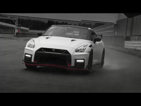 2020 Nissan GT-R NISMO boasts race car-inspired upgrades