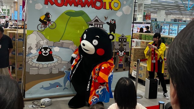 kumamon-in-shinonome-aeon.jpg